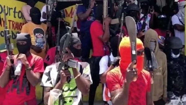 Haitie members d'un groupe e gangs armes