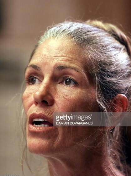  L’ex-adepte de Manson Leslie Van Houten sort de prison