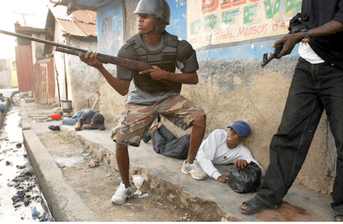 Carrefour Feuilles pris d’assaut par les bandits de Gran Ravin