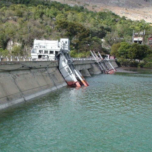  Sabotage de la Centrale Hydroélectrique de Péligre